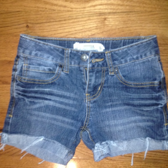 Shorts - Picture 4 of 4